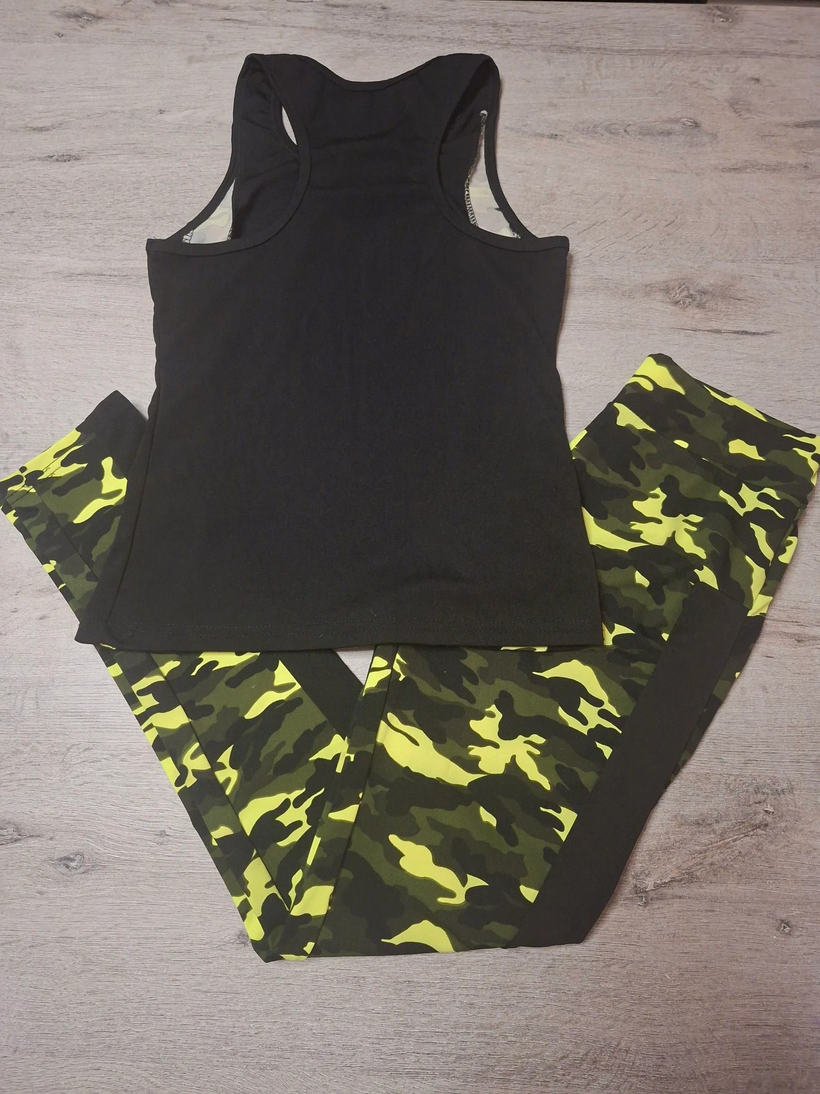 🌷F2-03🌷2-Piece Sports Set – Camouflage Tank Top & Leggings – Size S/M 🌷 – photo 5